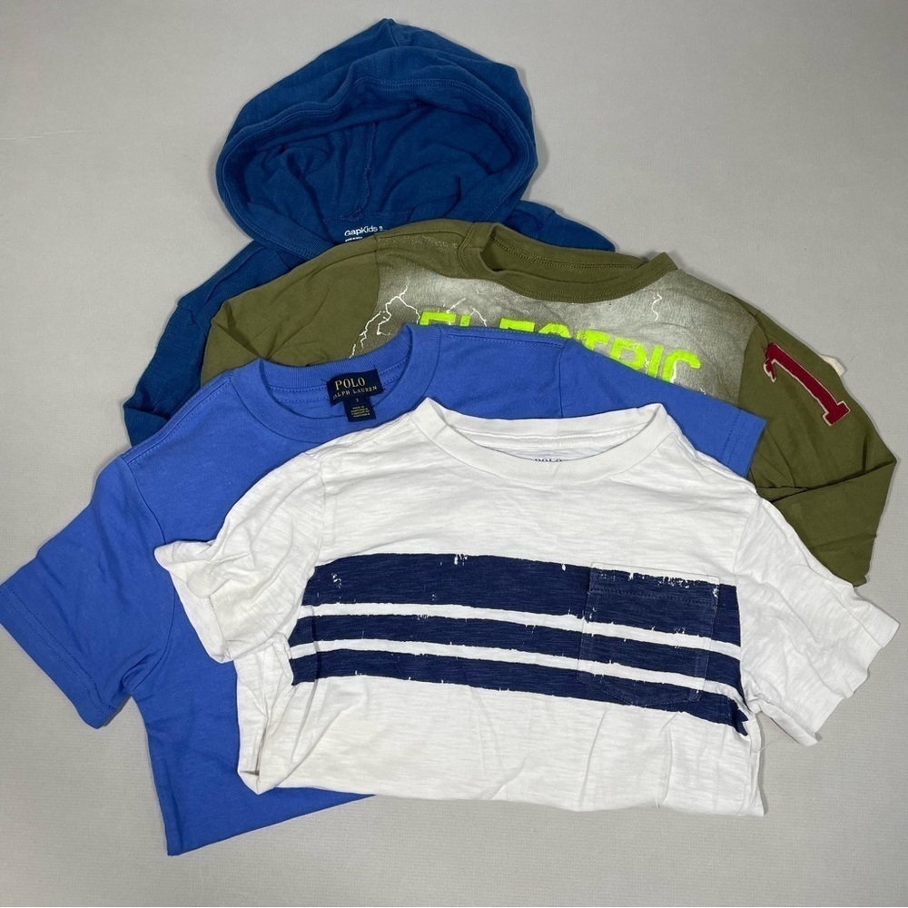 Bundle of boys size 6-7 tees